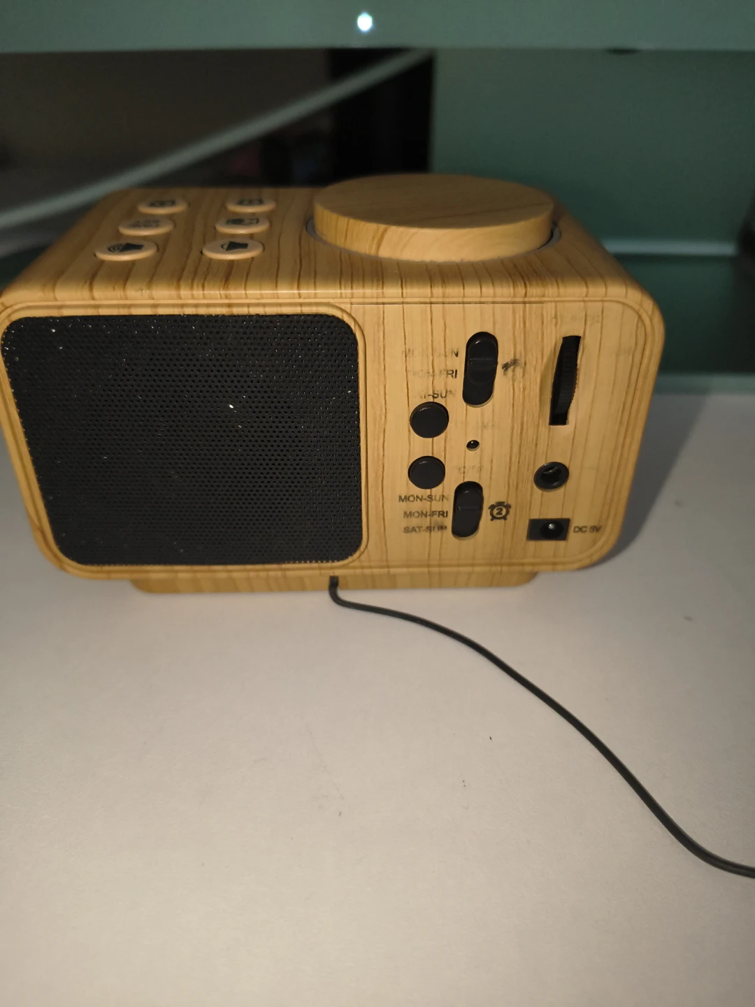Wood Grain Digital Alarm Clock Radio - photo 3