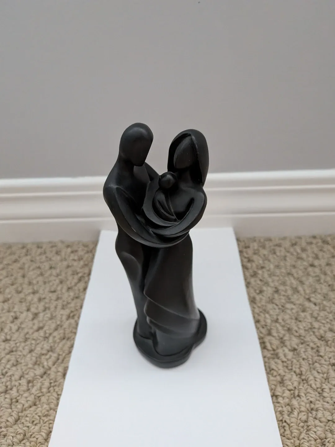 Father Mother Child Statue ⚽ - photo 3