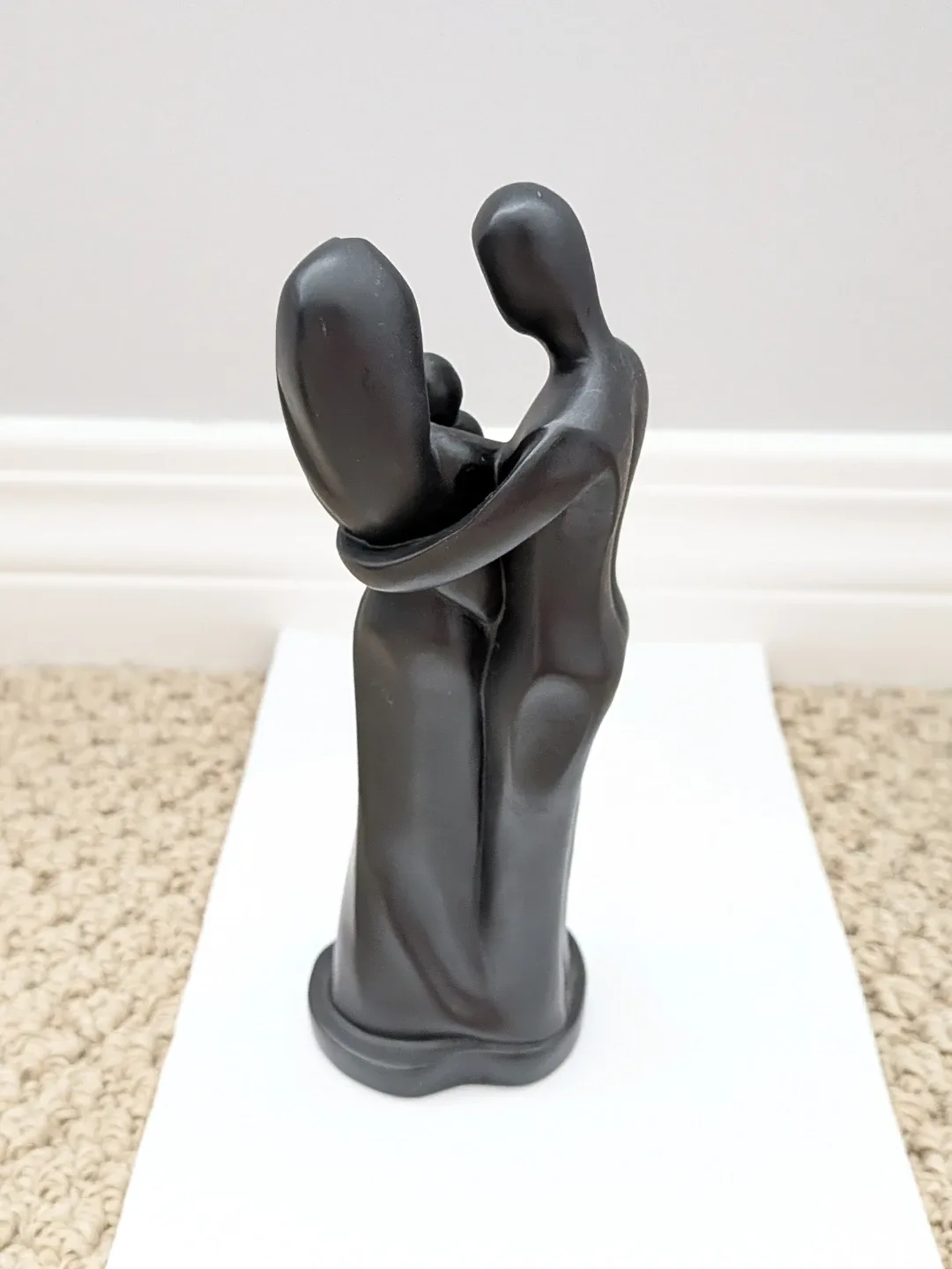 Father Mother Child Statue ⚽ - photo 5
