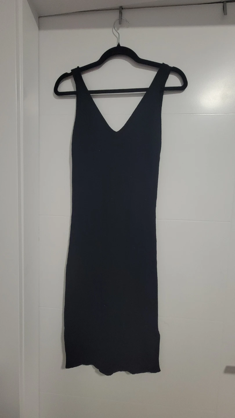 ONLY Black V-Neck Knit Dress