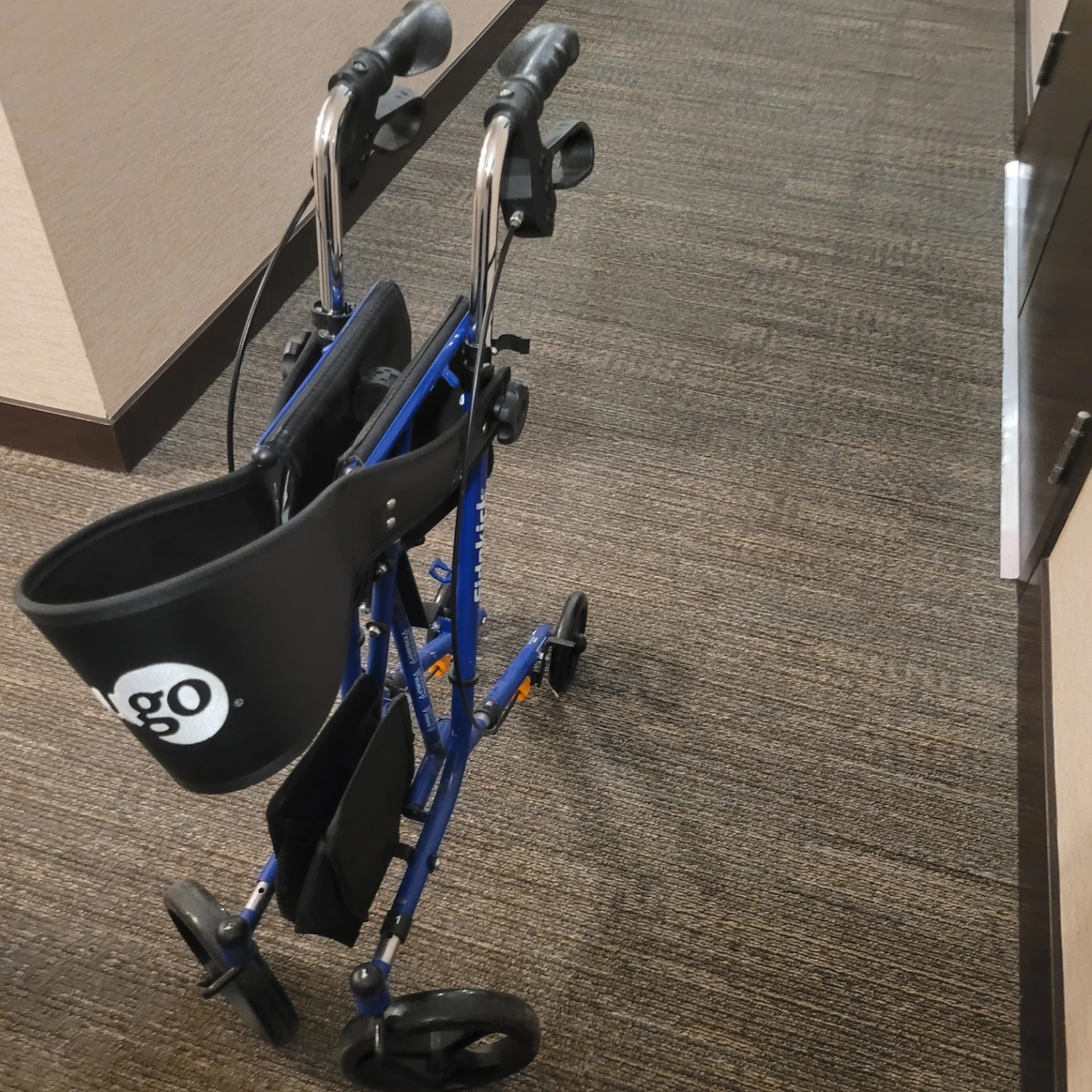 Hugo Sidekick Side-Folding Rollator Rolling Walker With Seat - photo 5