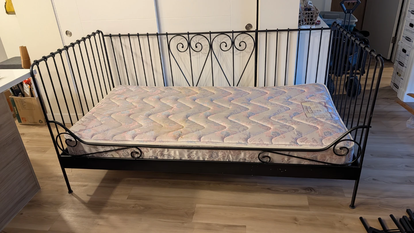 IKEA Meldal Metal Daybed - photo 2