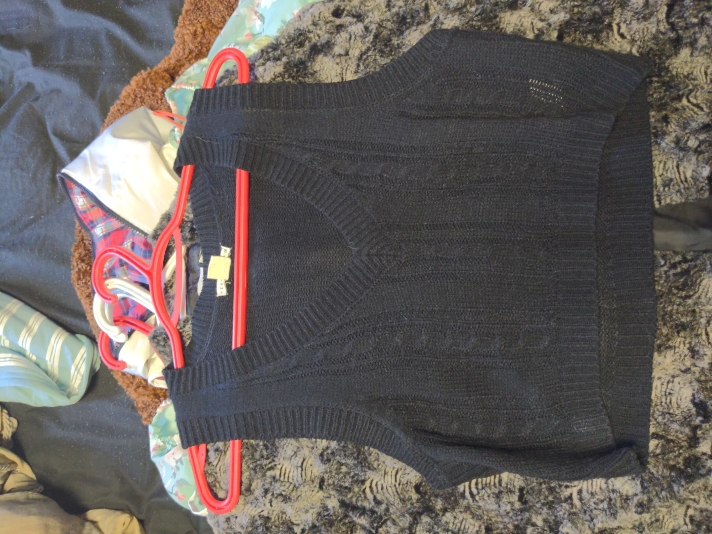 Women's clothing - photo 3
