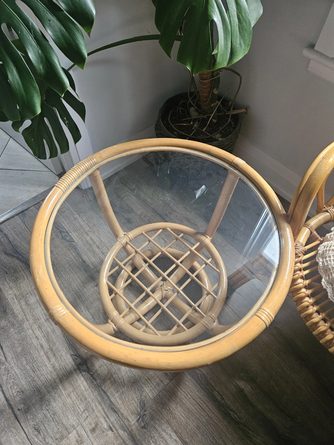 Rattan Accent Chair and table - photo 5