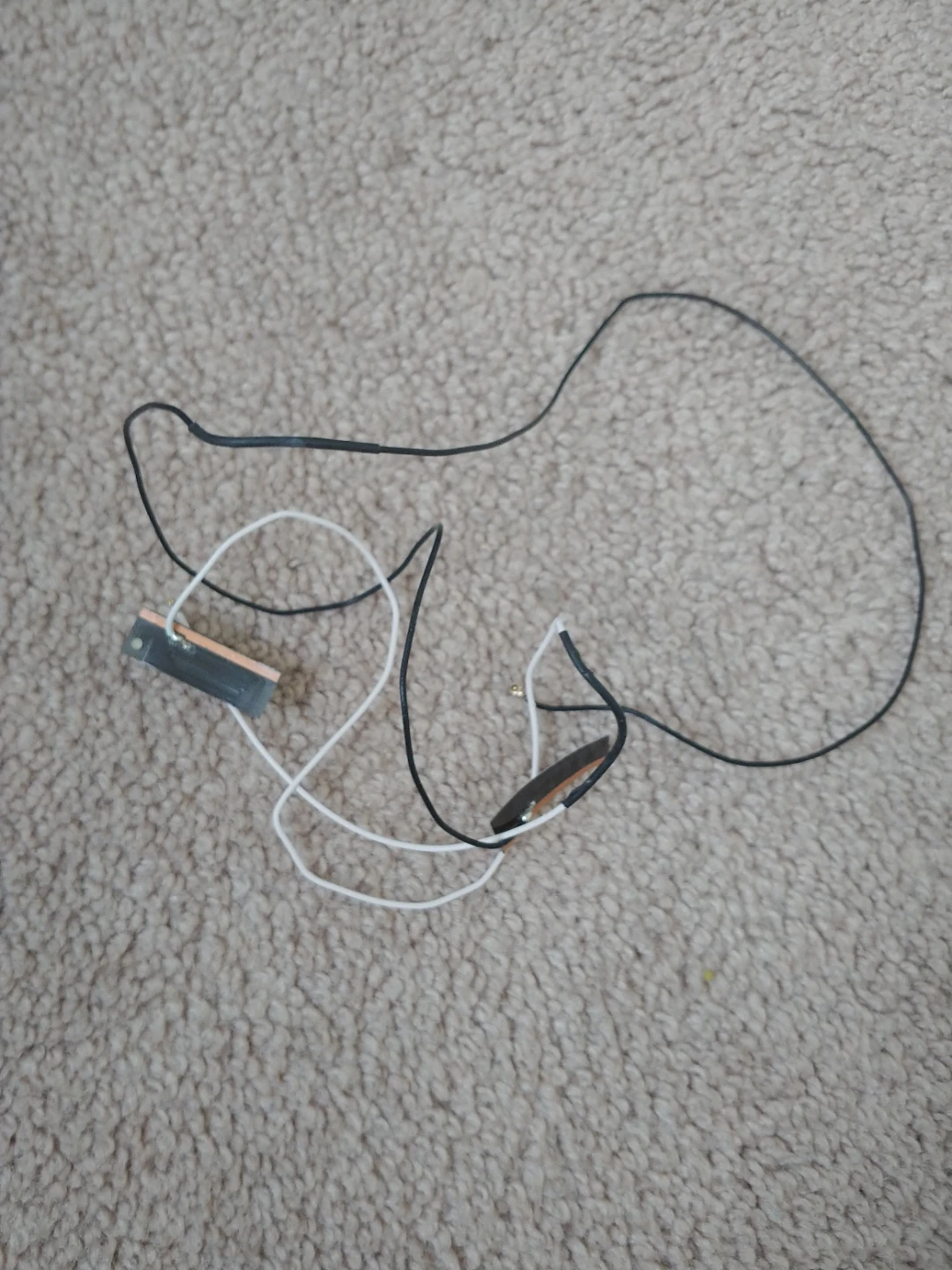 Acer Chromebook c740 series Wi-Fi antennas