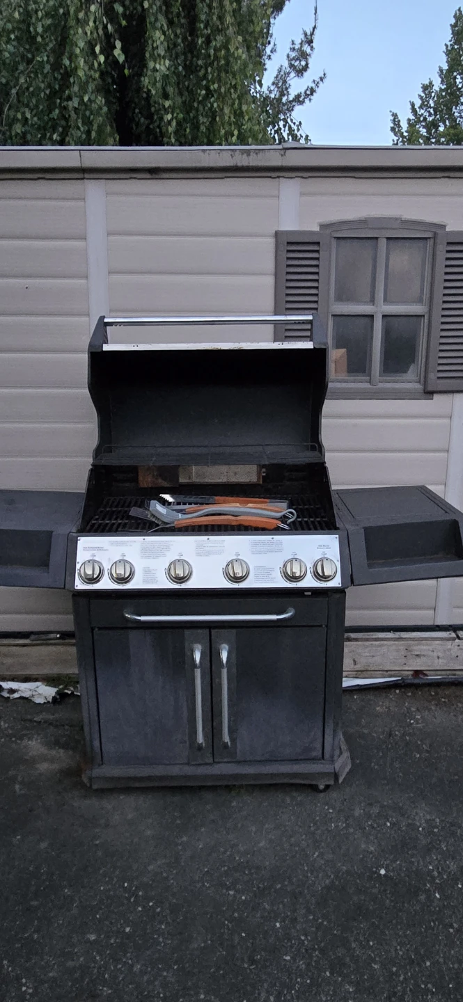 BBQTEK 5-Burner Propane Grill - photo 3