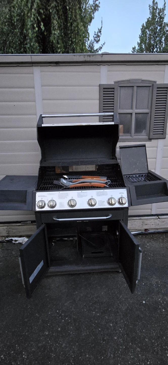 BBQTEK 5-Burner Propane Grill - photo 4