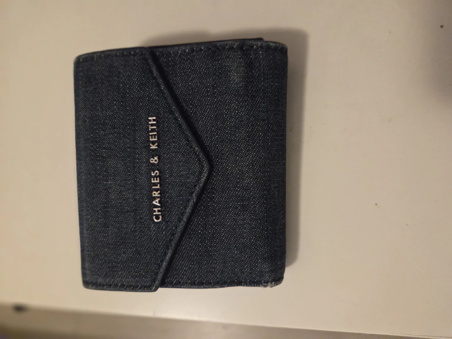 Charles & Keith Tri-Fold Wallet - photo 2