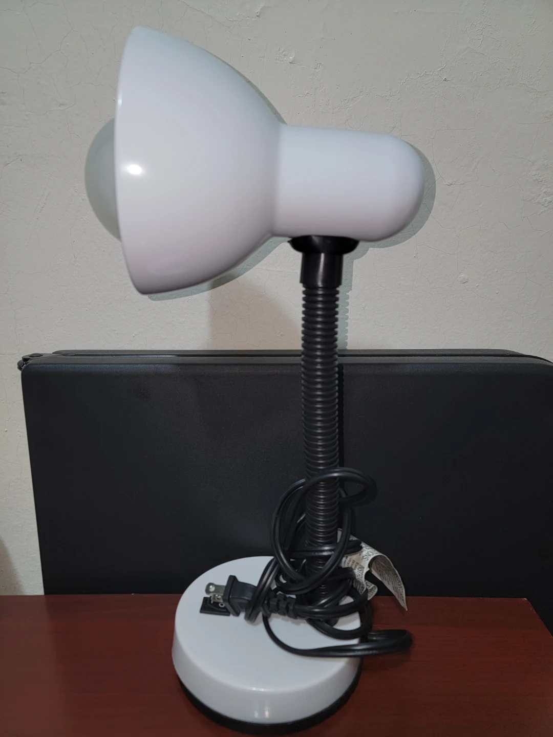 White Gooseneck Desk Lamp - photo 2
