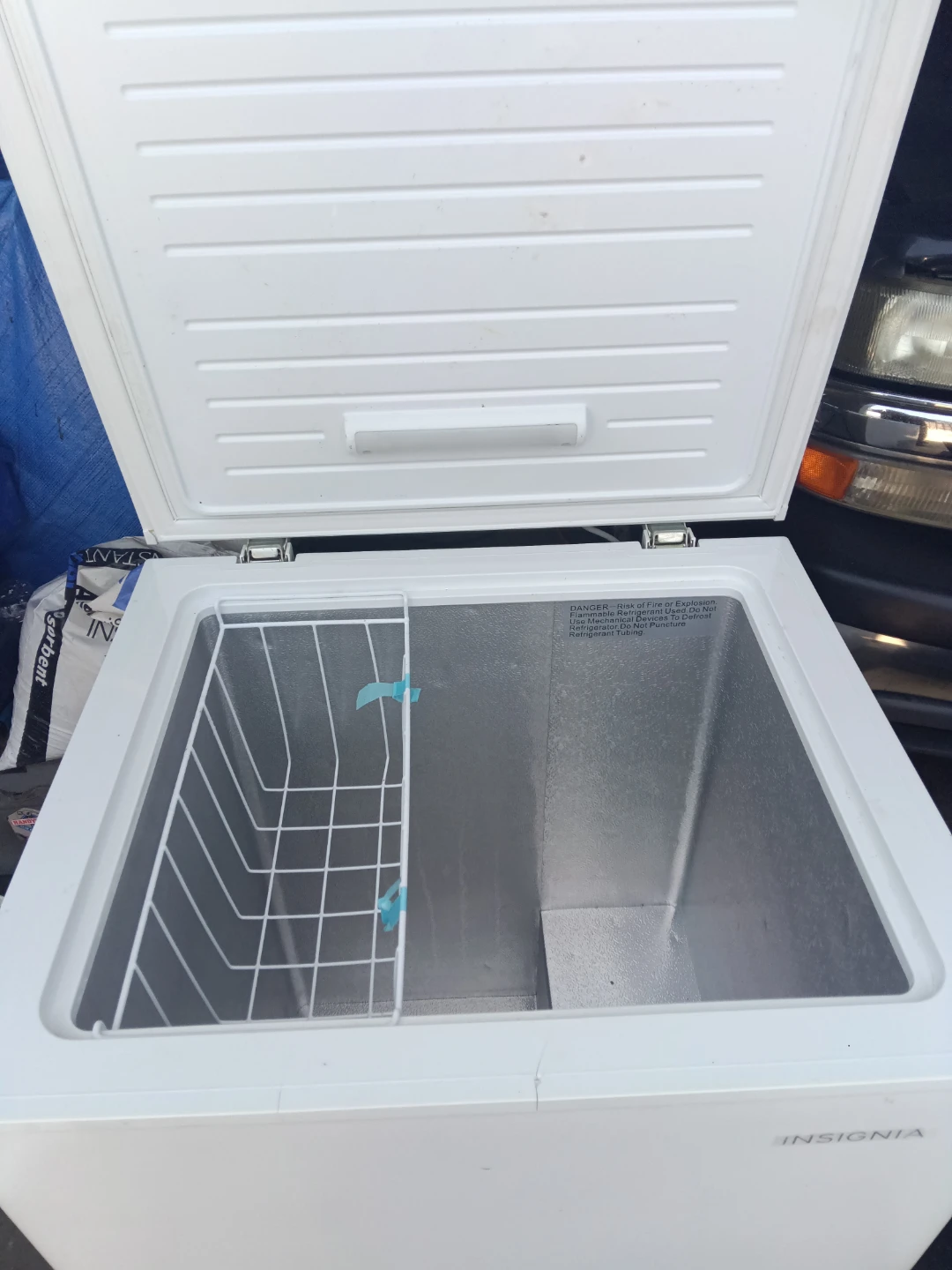 Insignia Chest Freezer - photo 2