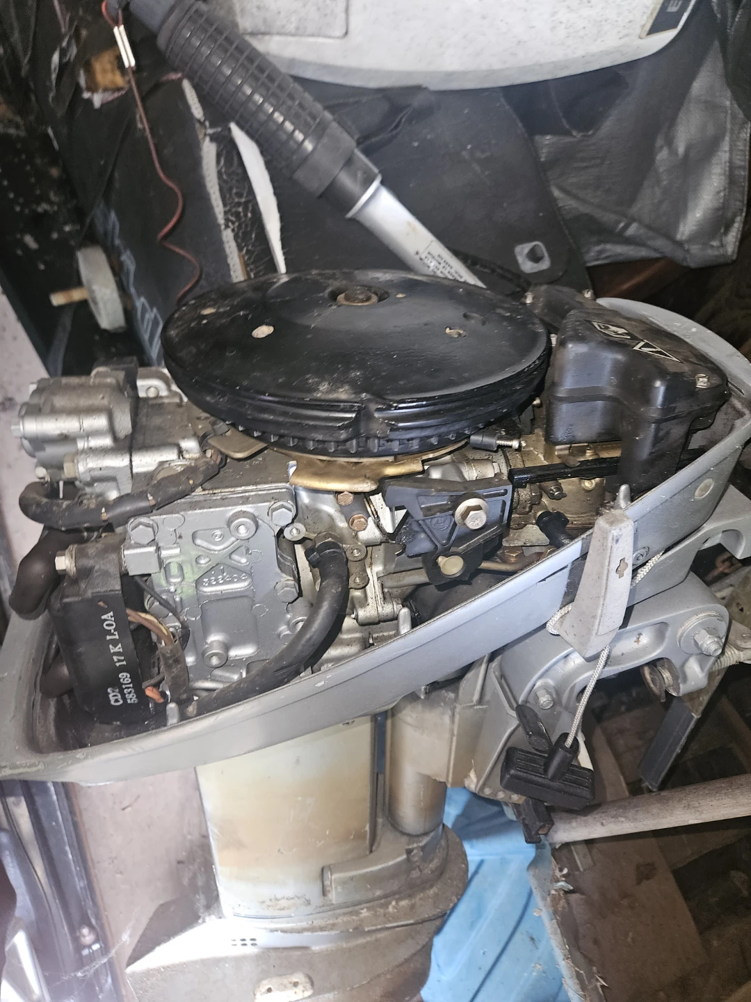Evinrude 9.9 Outboard Motor - photo 4