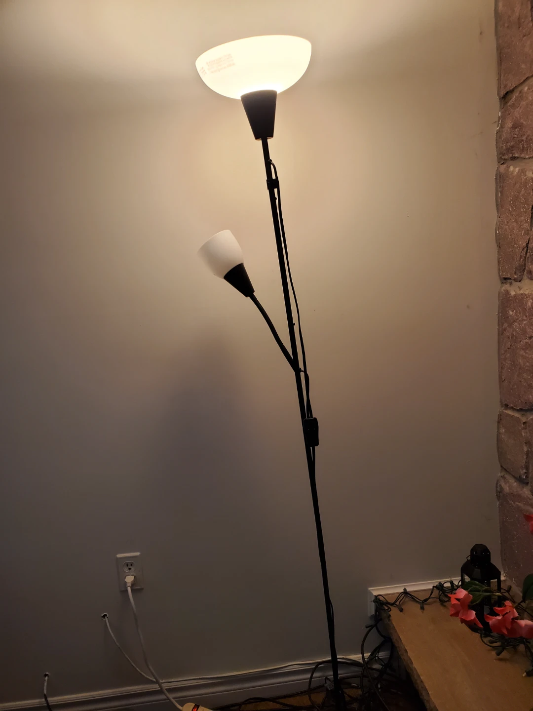 Black Floor Lamp with Reading Light - photo 3