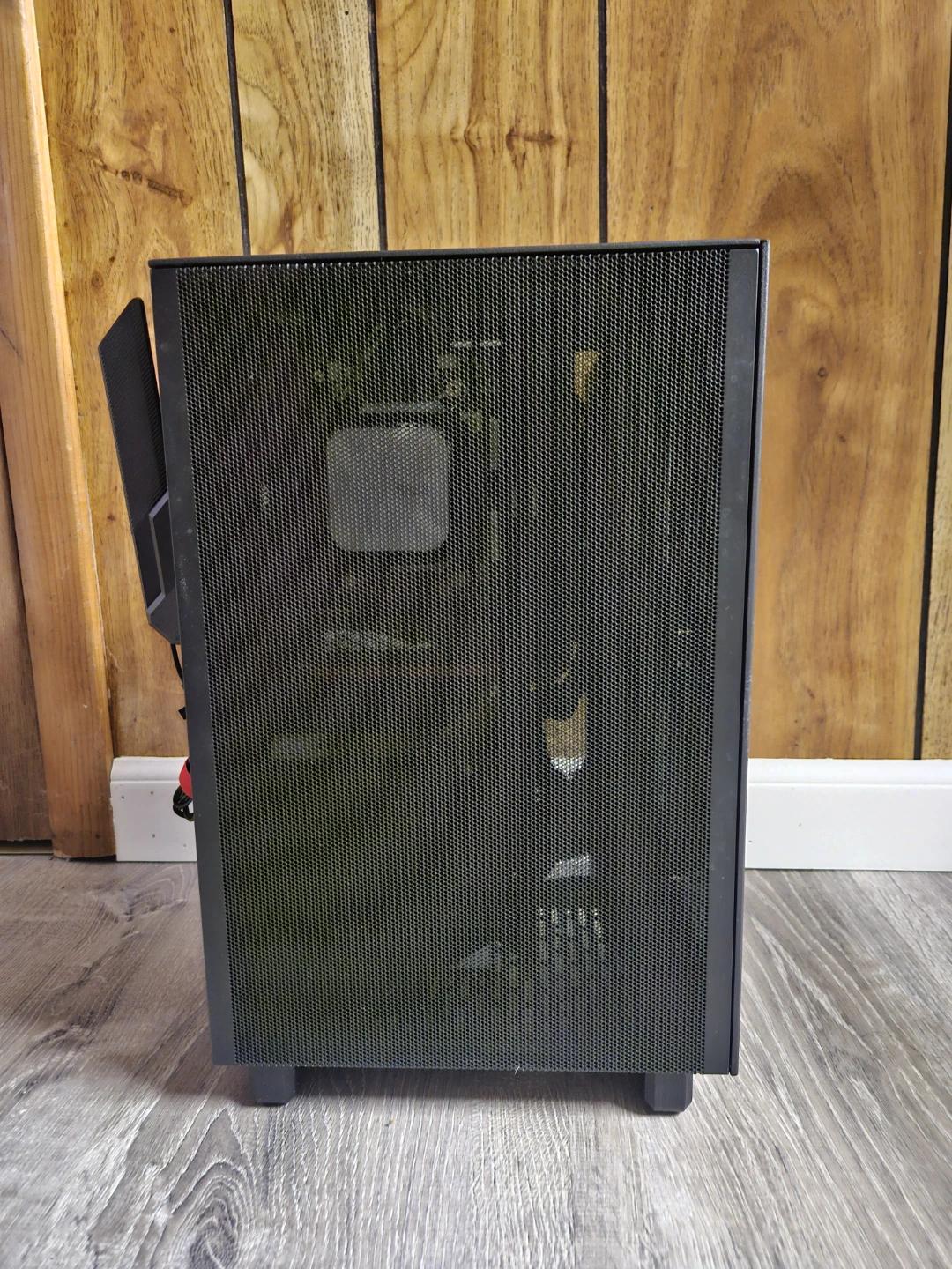 Sffpc 5070ti 9800x3d 32gb 2tb nvme 850 watt psu - photo 2