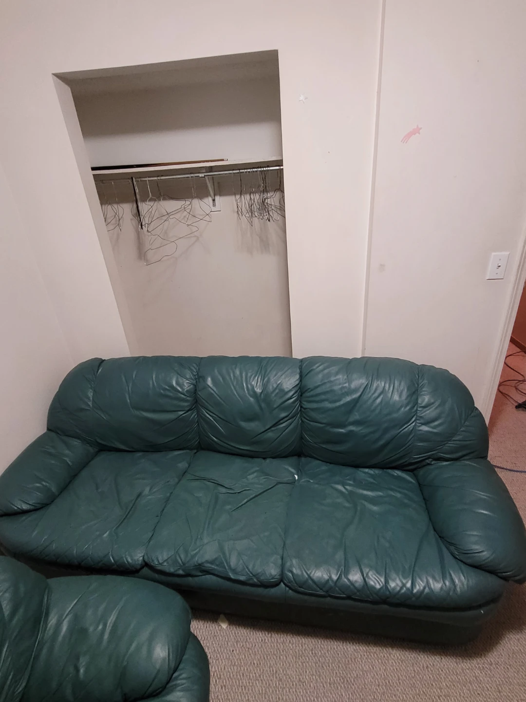 Green Leather Sofa and Armchair Set - photo 5