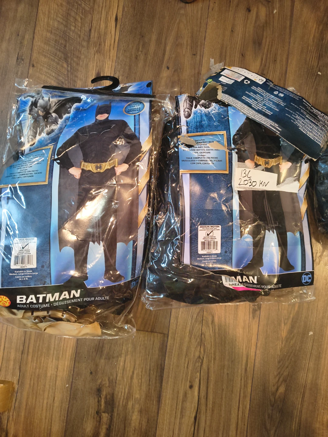 Batman Adult Costume - photo 4