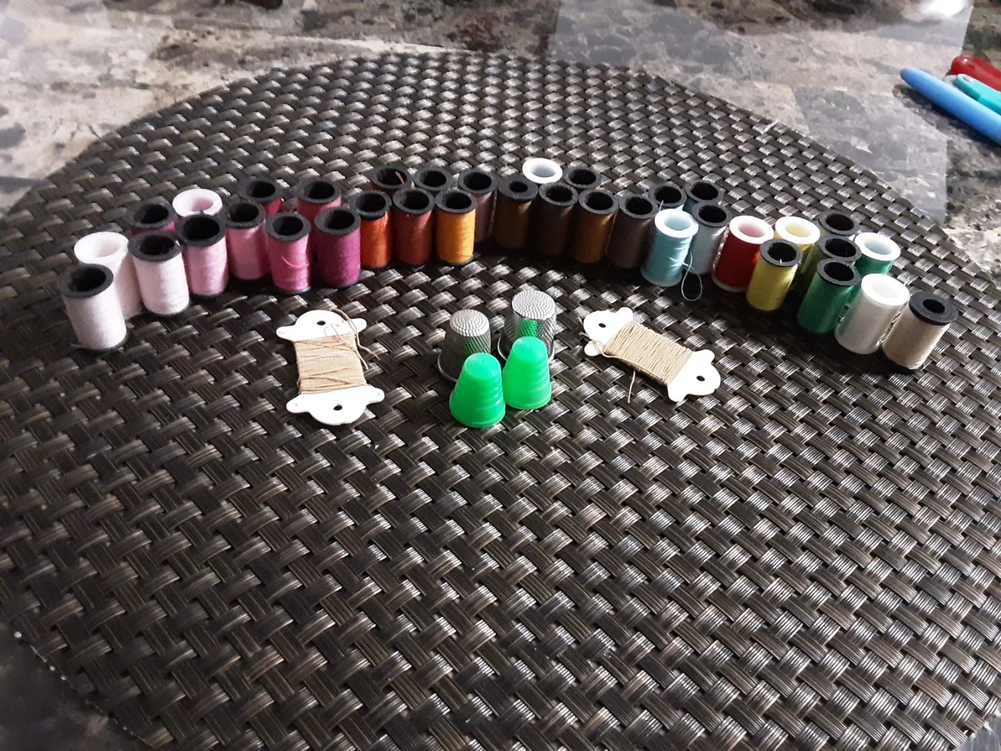 Sewing Thread Spool Set with Thimbles and Bobbins