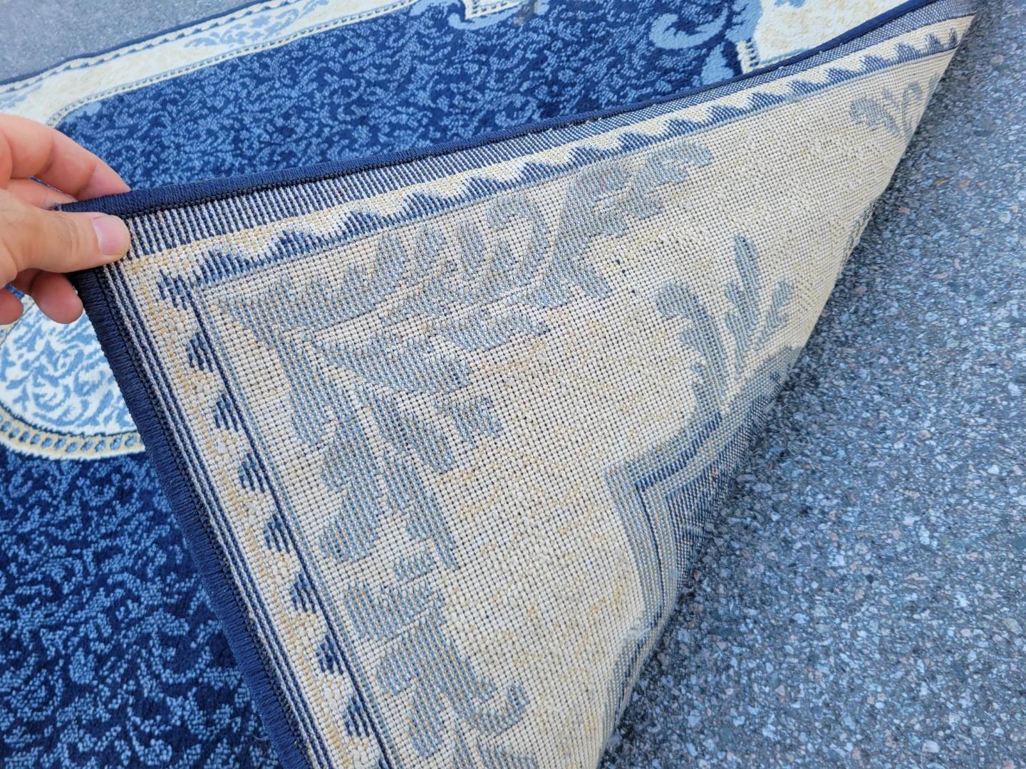 Beautiful Royal Navy Area Rug - 3'11" x 5'7" - photo 3