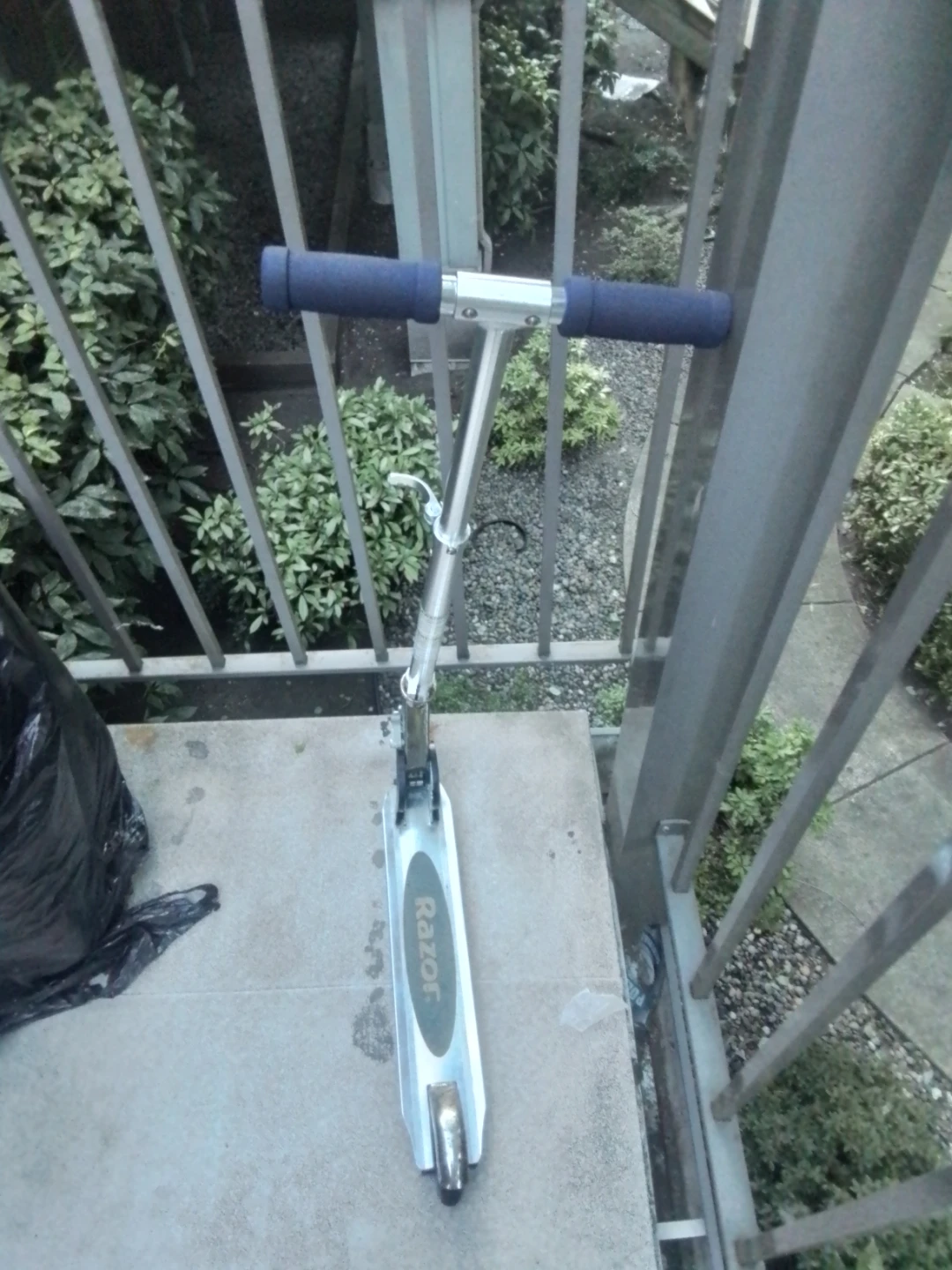 Used Razor Scooter - photo 3