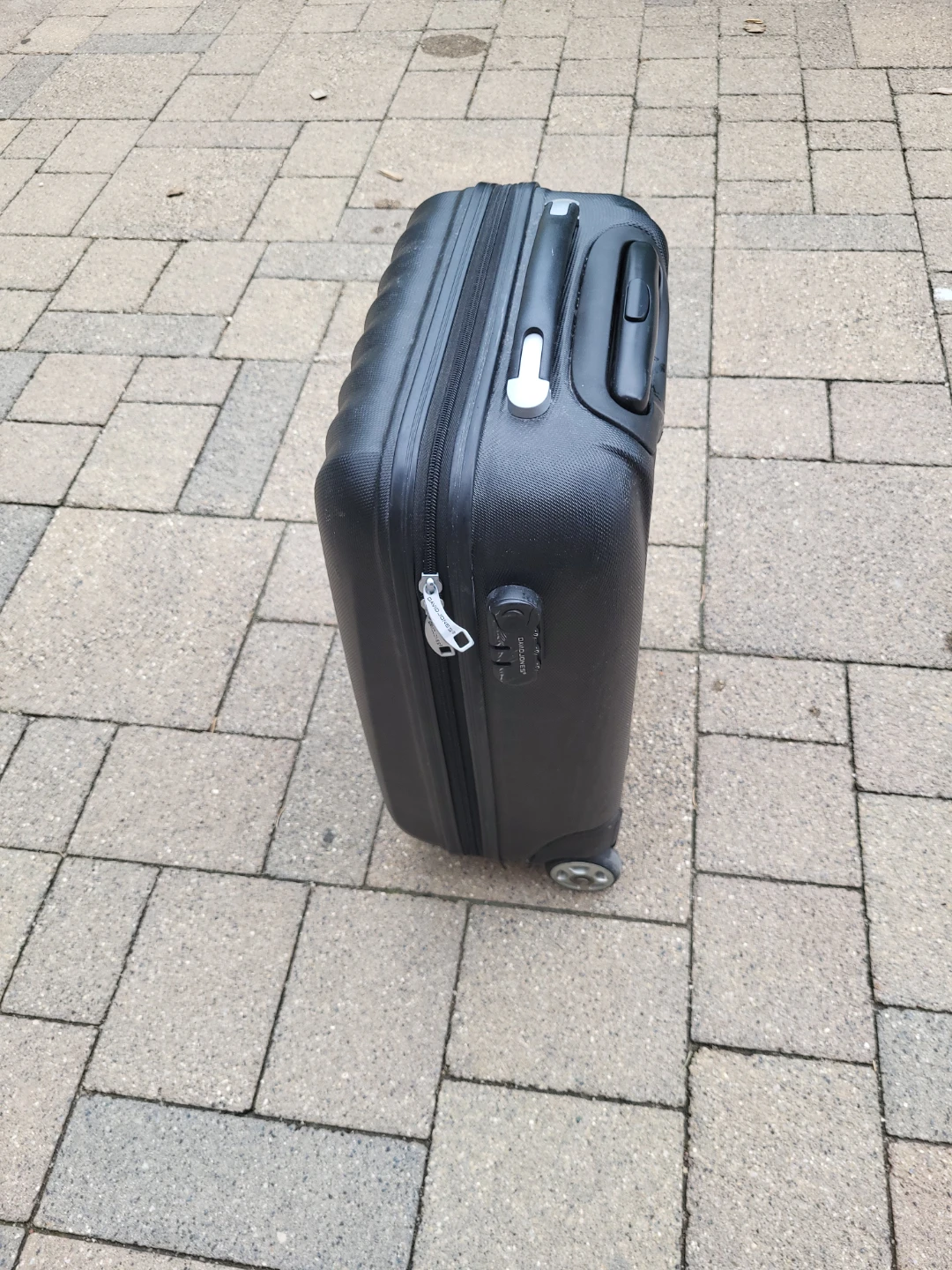 ⚽️ David Jones Black Hardside small Suitcase
