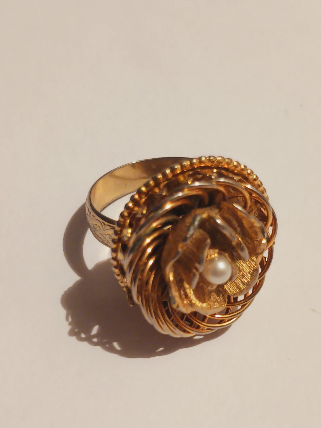 Vintage Gold Tone Ring with Pearl Accent.8.