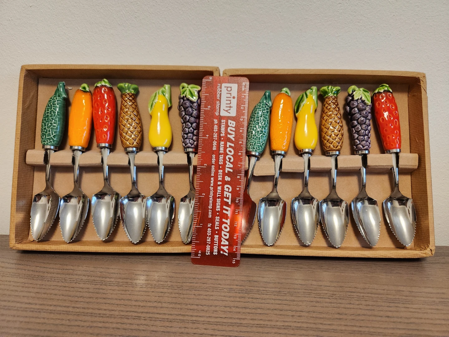 Set of 6 Fruit Ceramic Handle Grapefruit Spoons
