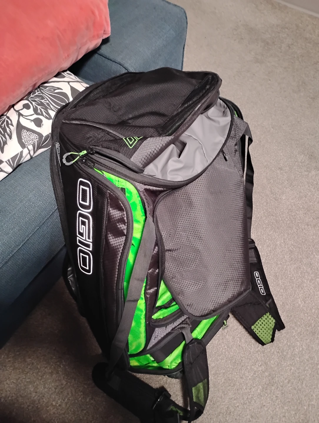 OGIO Endurance 9.0 Triathlon Bag - Massive 75L Expandable Duffel