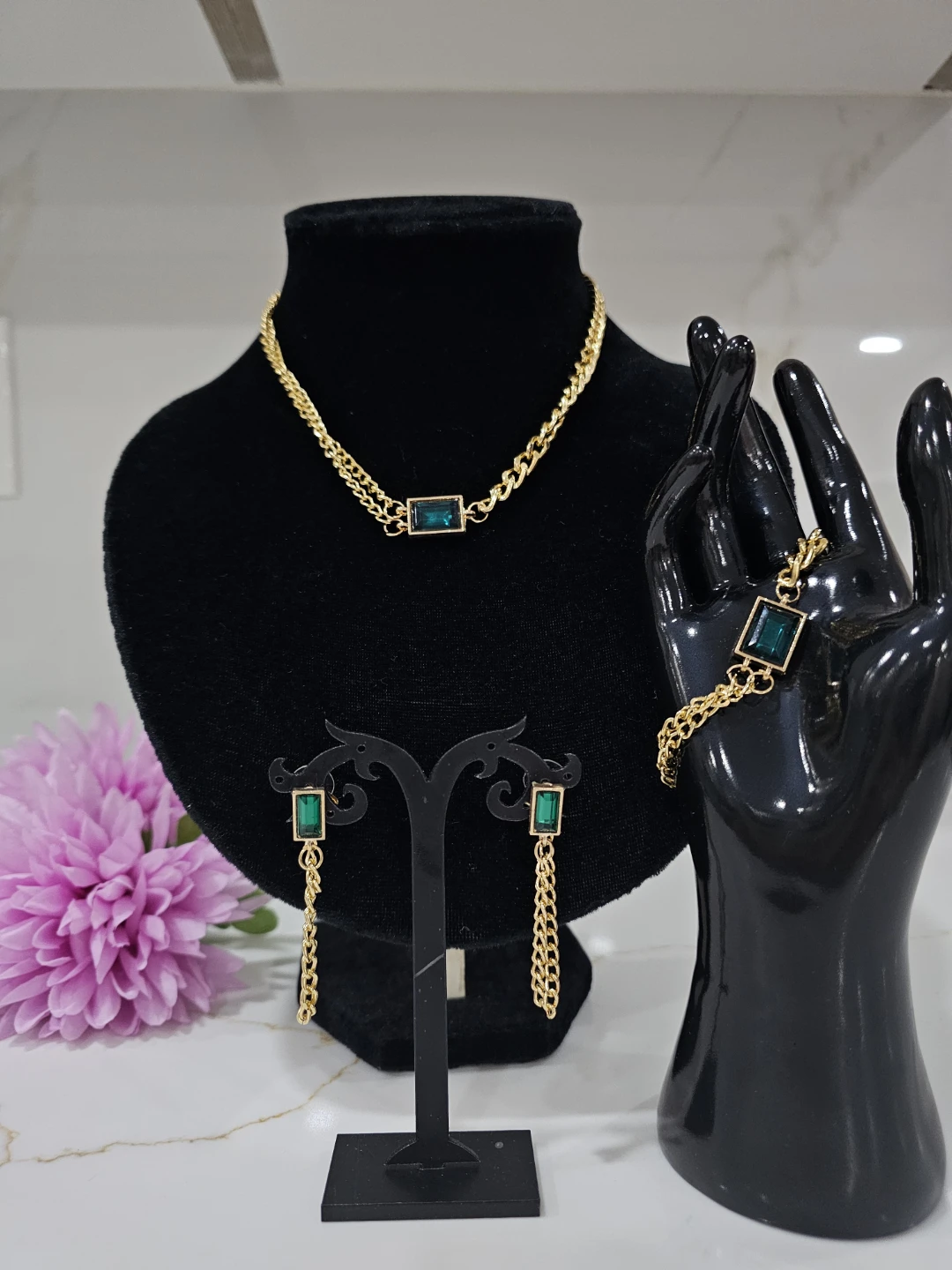 Gold Chain Necklace, Bracelet & Earrings Set with Green Gems - photo 3
