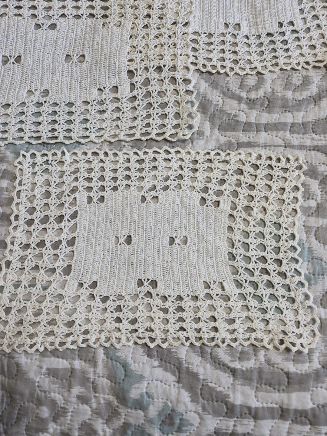 Set of 4 Beautiful Vintage 12" x 9" Crocheted Table - photo 2