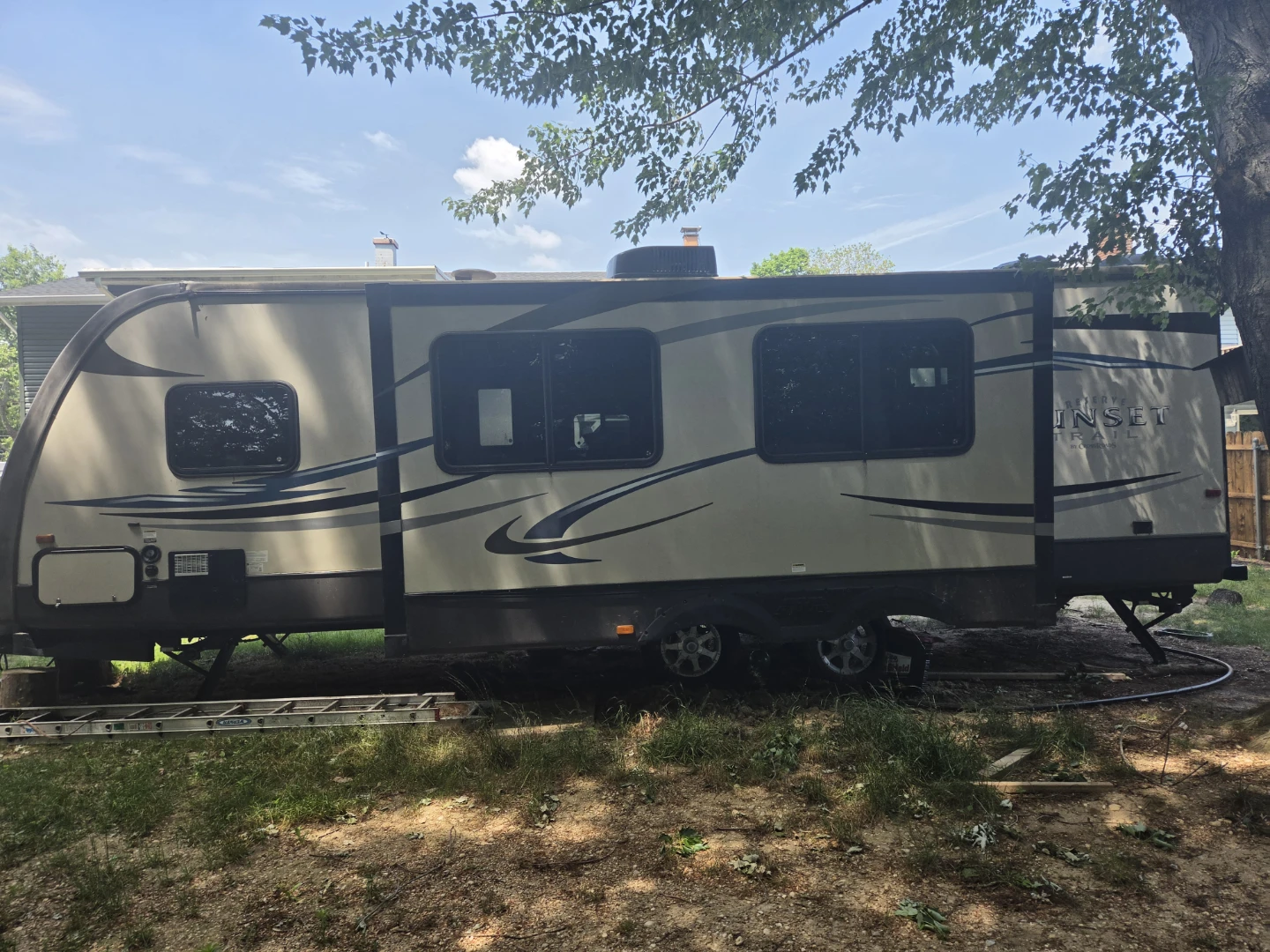 CrossRoads Sunset Trail Travel Trailer