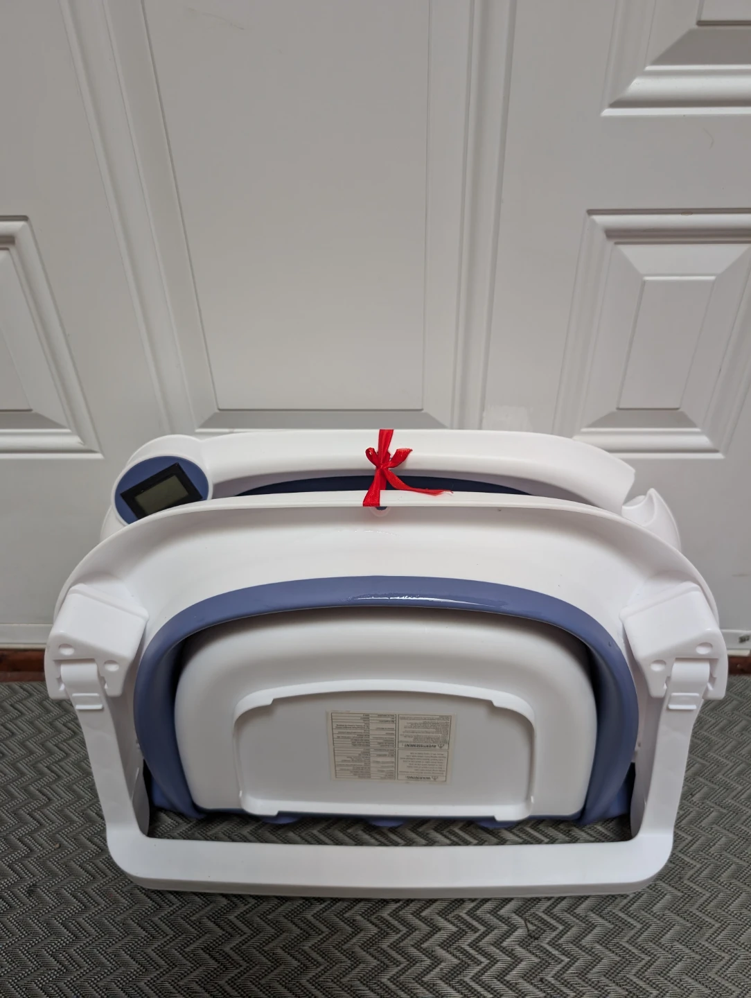Collapsible Baby Bathtub w. Digital Thermometer - photo 2