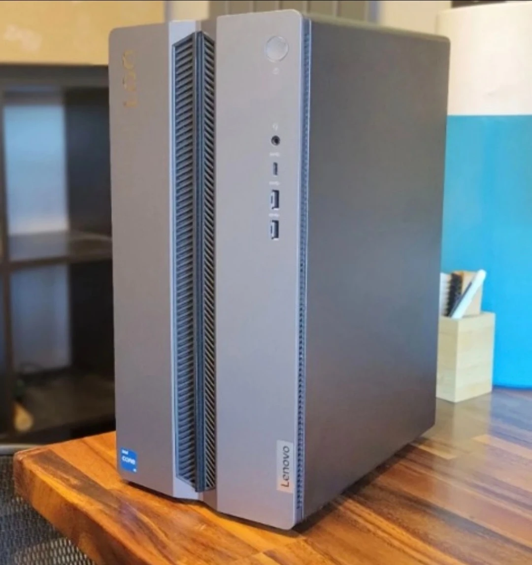 Lenovo LOQ Gaming PC + Acer 32" Curved Gaming Monitor