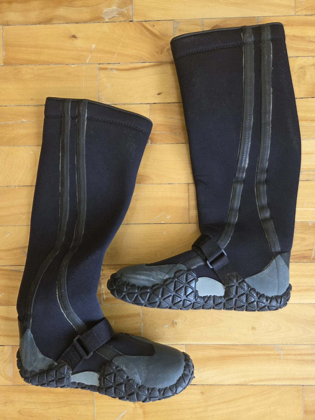 MEC Neoprene Booties (US7)