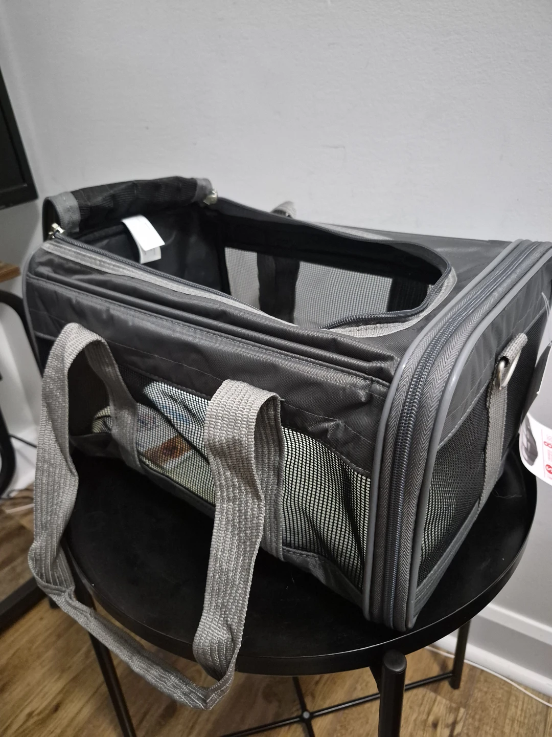 BRAND NEW Sherpa Pet Carrier Bag (Small) - photo 2