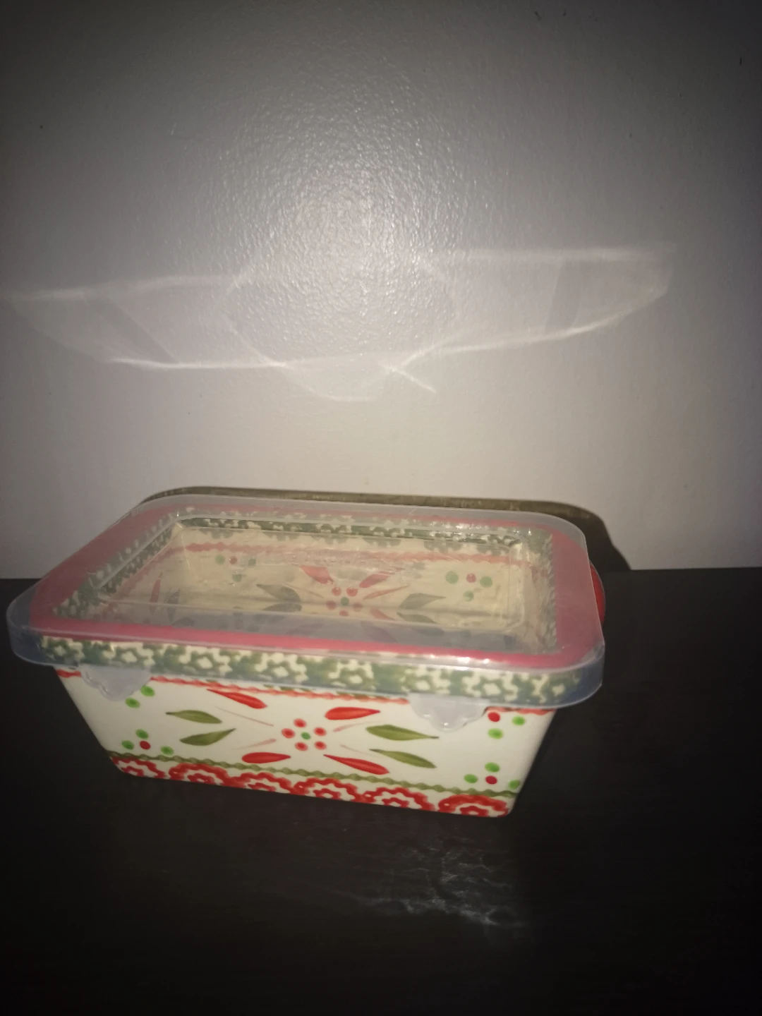 Temptations Old World Loaf Pan with Lid By Tara
