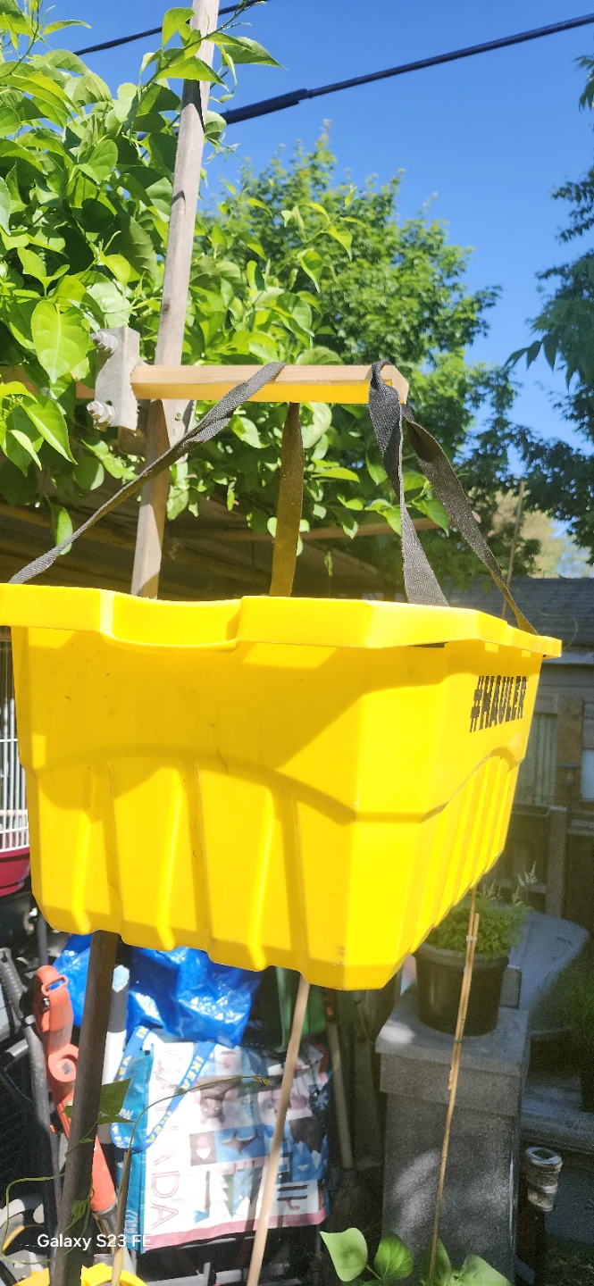 One Yellow #HAULER for shopping bin - photo 2