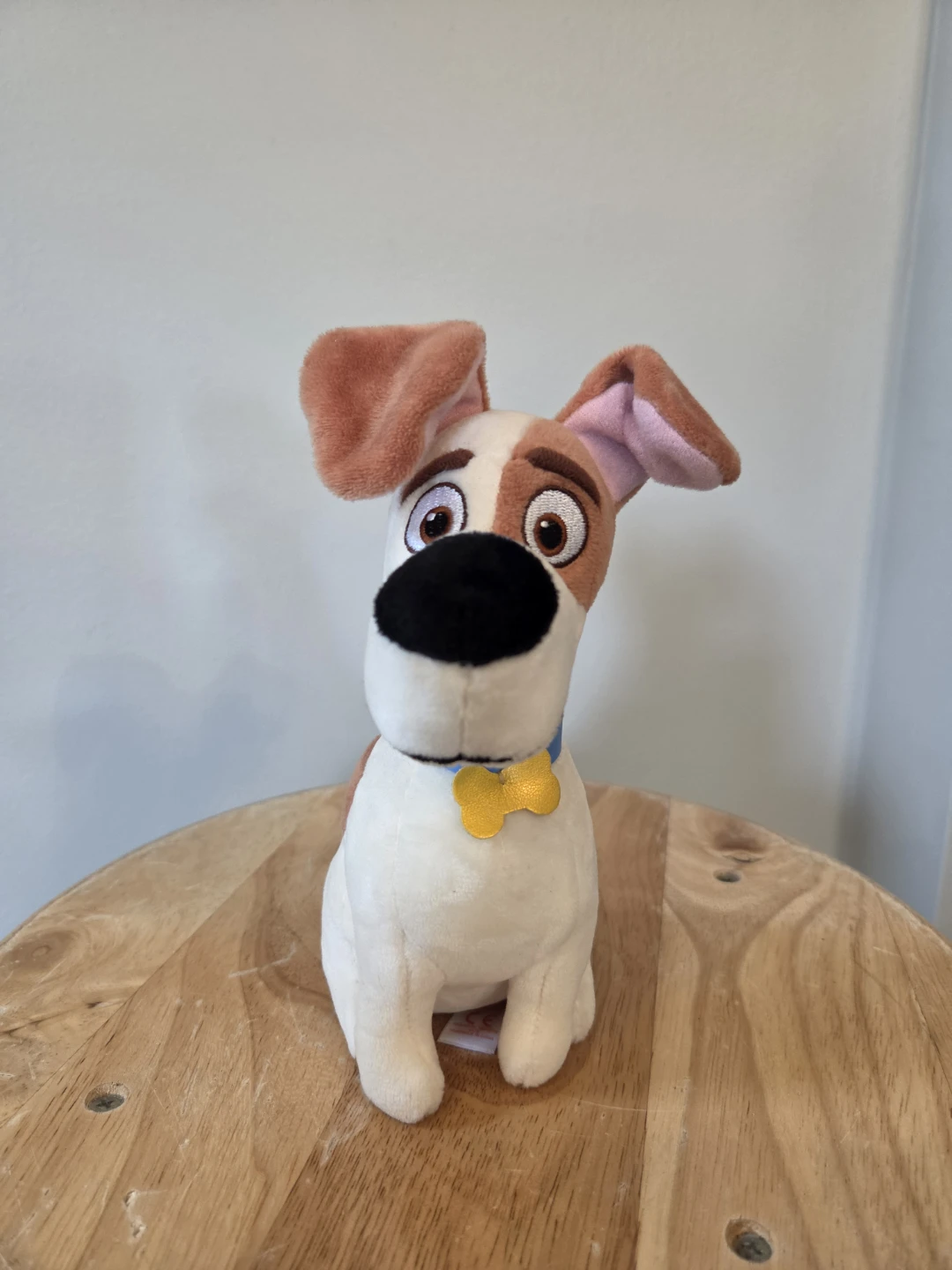 Max plush dog toy 7"