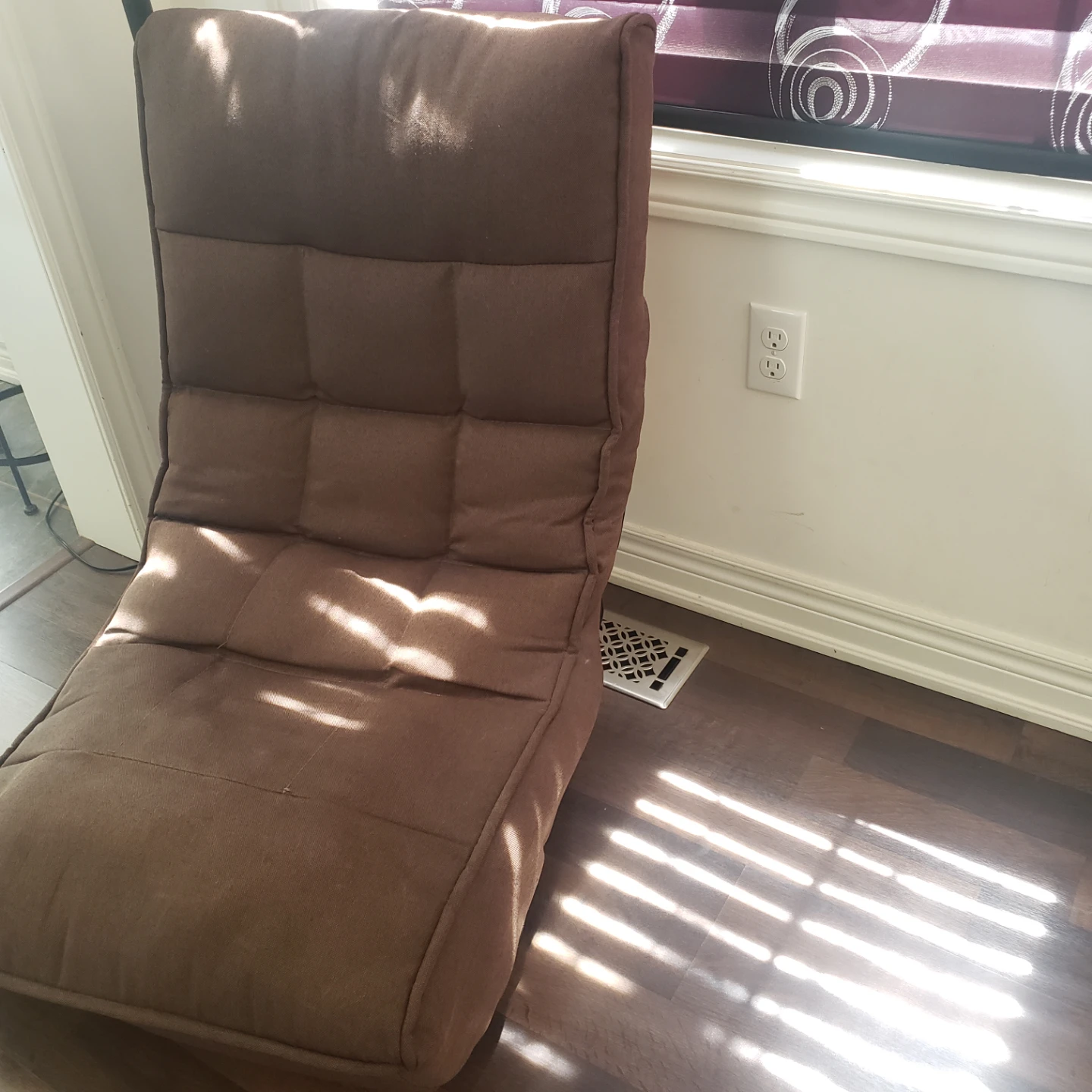 Brown adjustable Floor Chair - photo 3