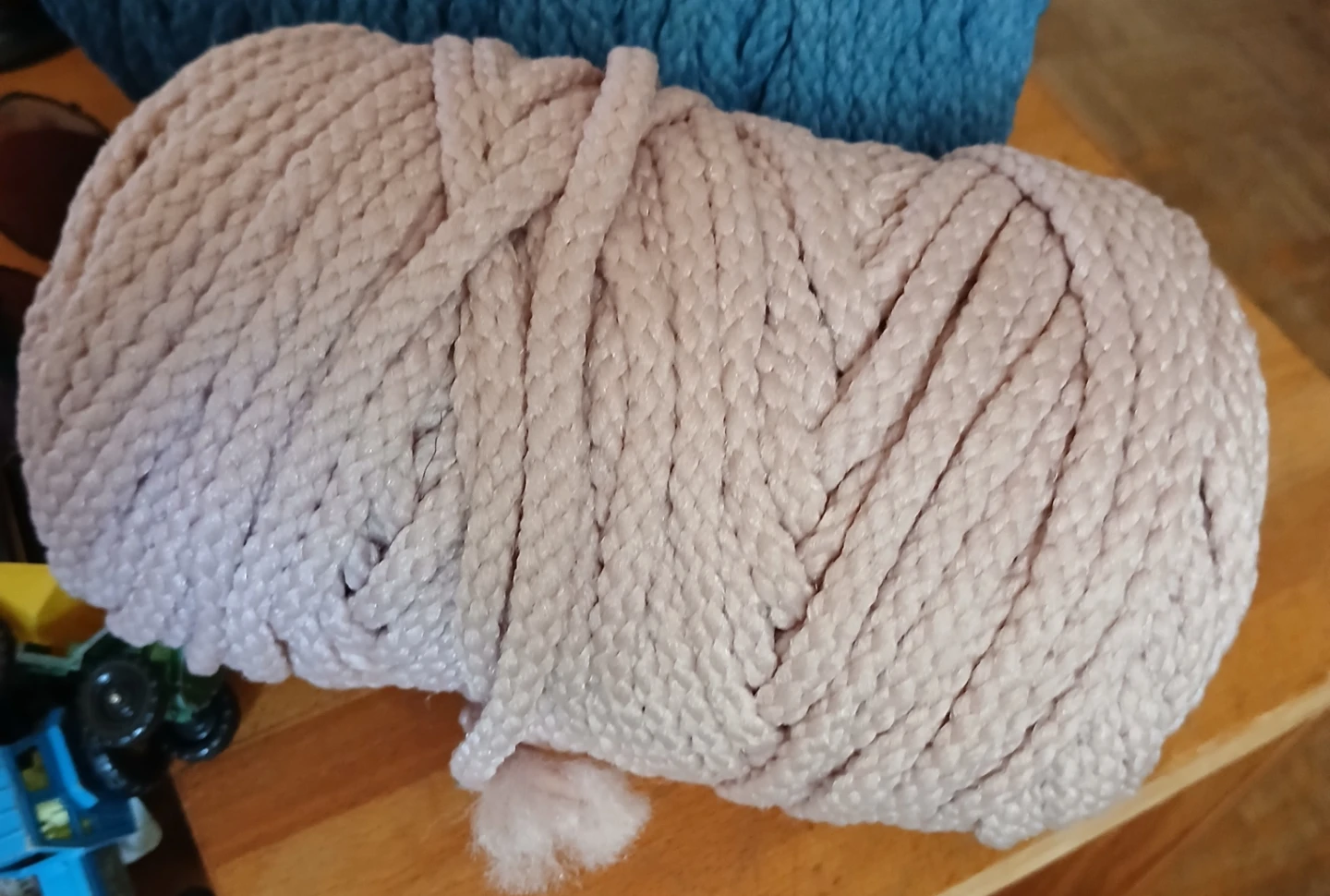 Chunky Yarn Skeins - Blue and Beige - photo 3