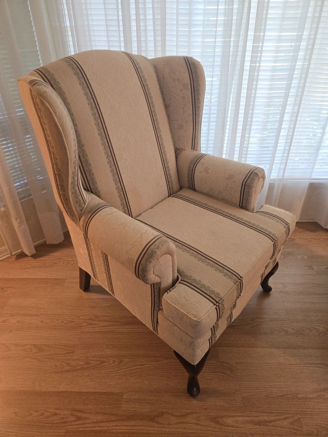 Wingback Armchair - photo 2