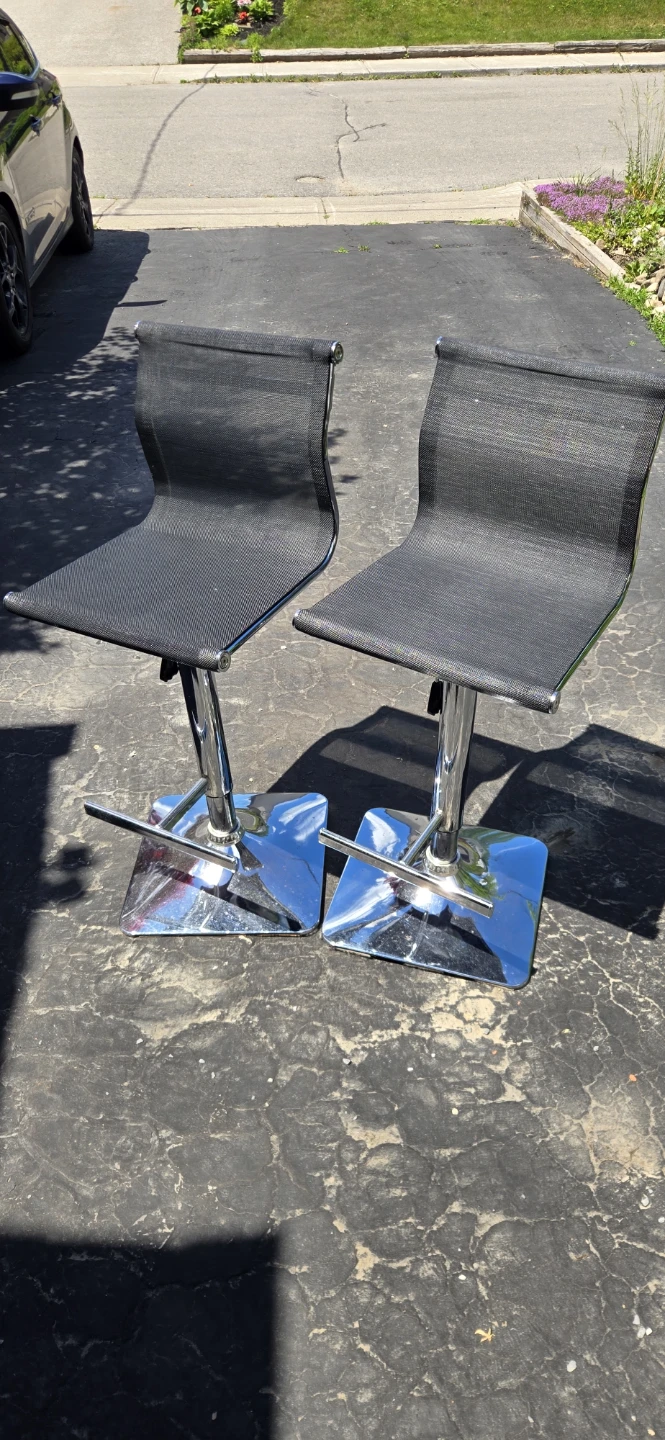 Set of 2 Black Mesh Bar Stools