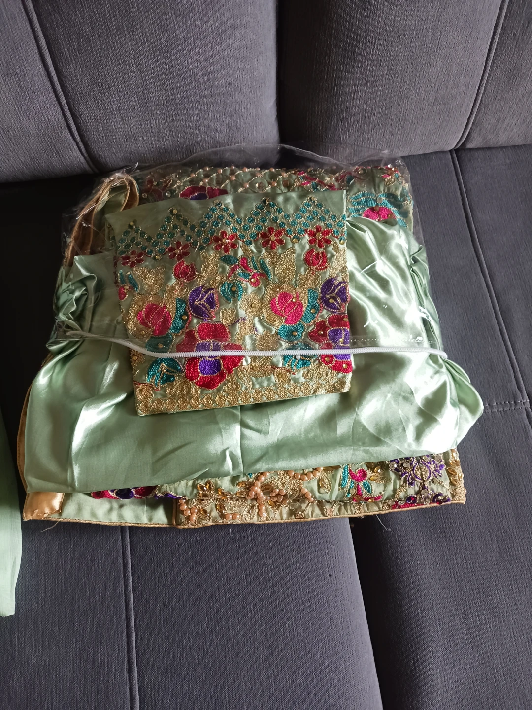 Embroidered Kameez Shalwar Outfit - Mint Green - photo 5