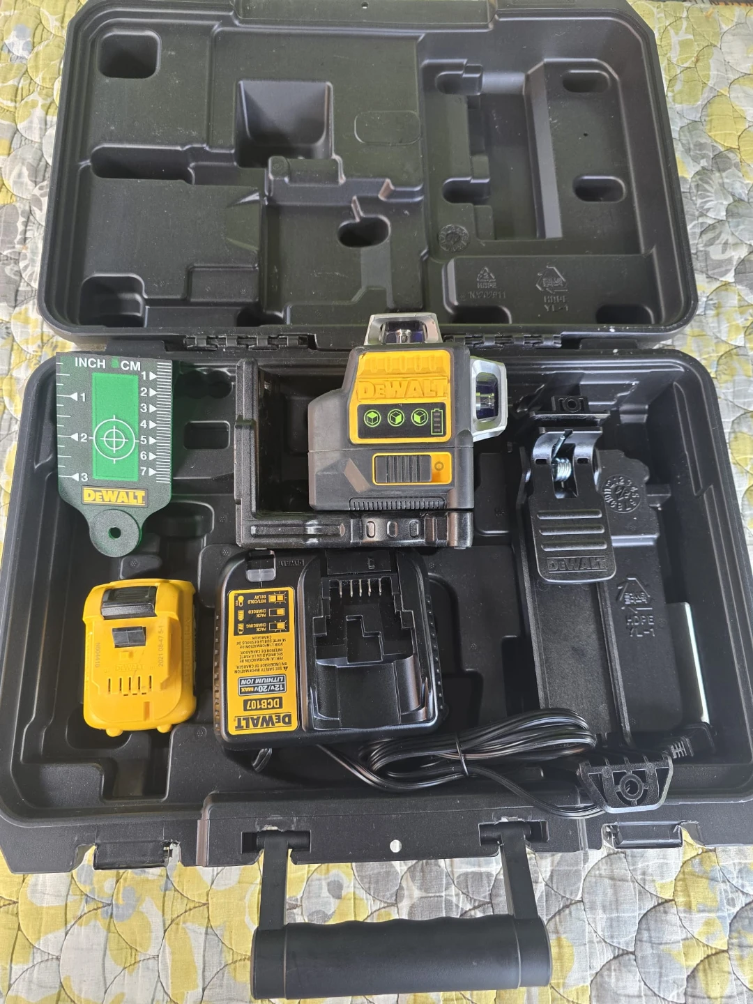 DeWalt 12V 3 x 360 Green Line Laser dw089lg