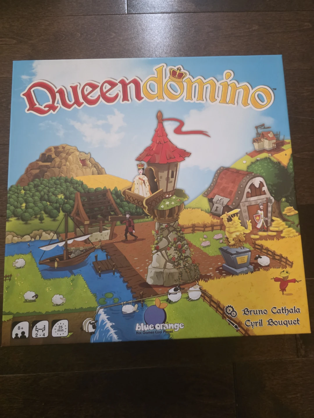 Queen dominoes board game