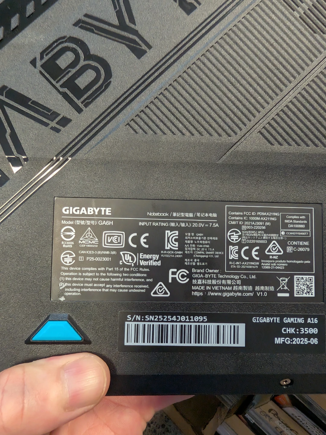 GIGABYTE GAMING A16 Laptop - photo 3