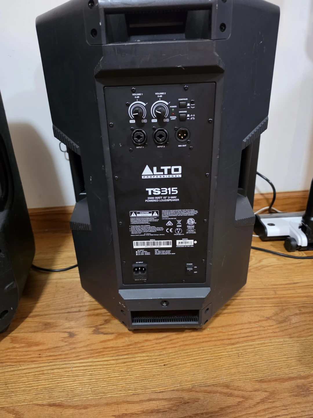 Alto Professional TS112A & TS315 Powered Speakers - photo 4