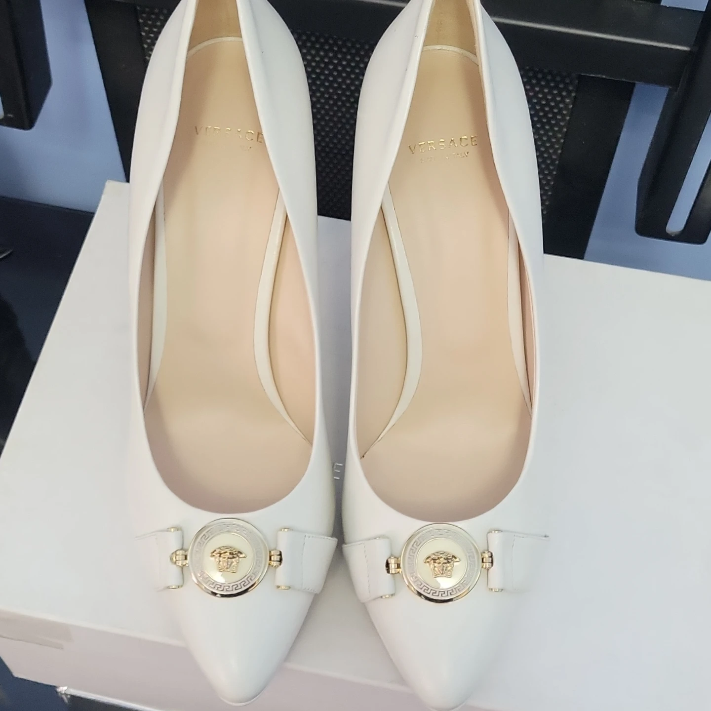 Versace White Leather Medusa Embellished Heels - Size 41 - photo 3