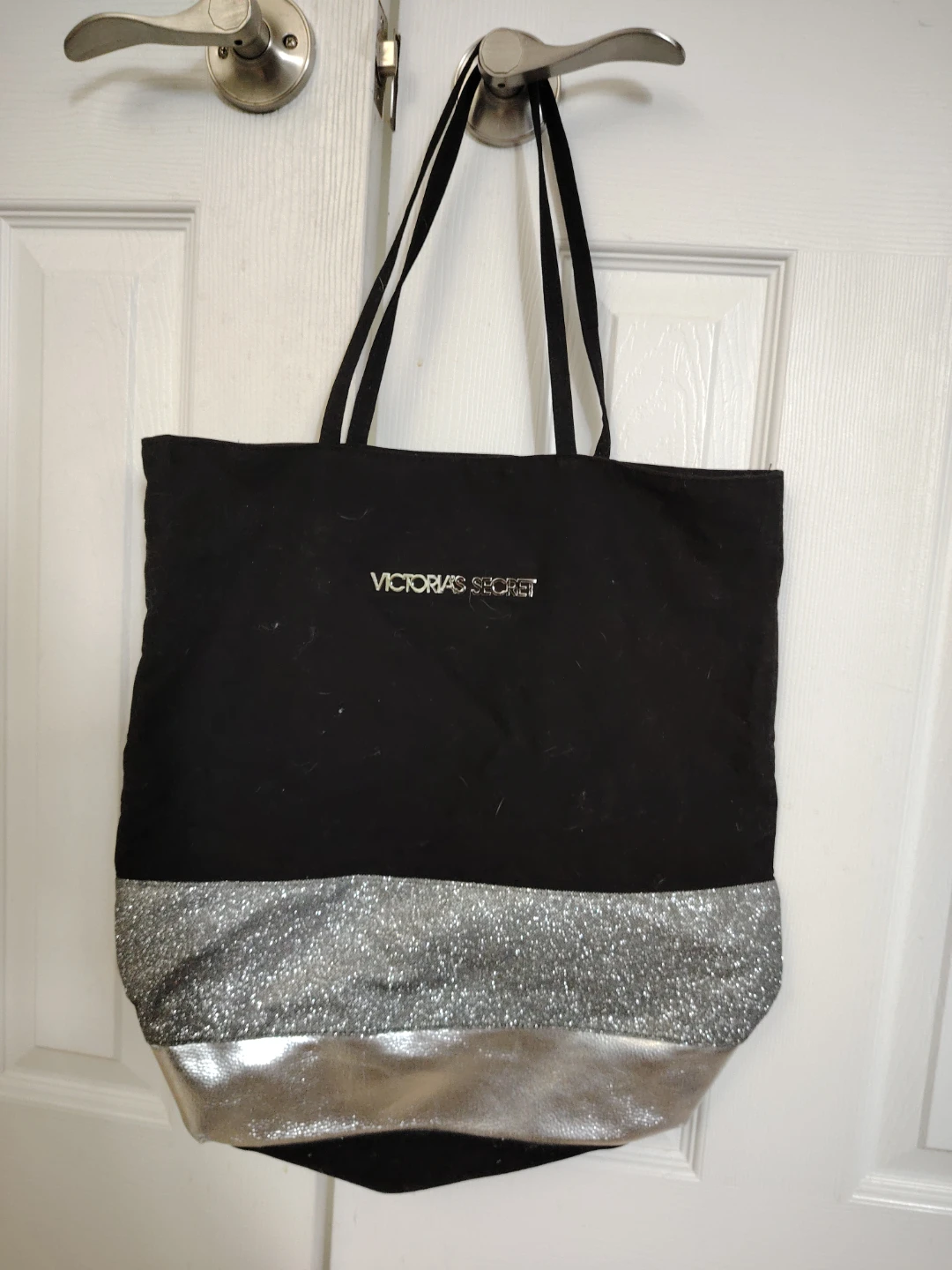 ⚽️Victoria's Secret Tote Bag - Black/Silver