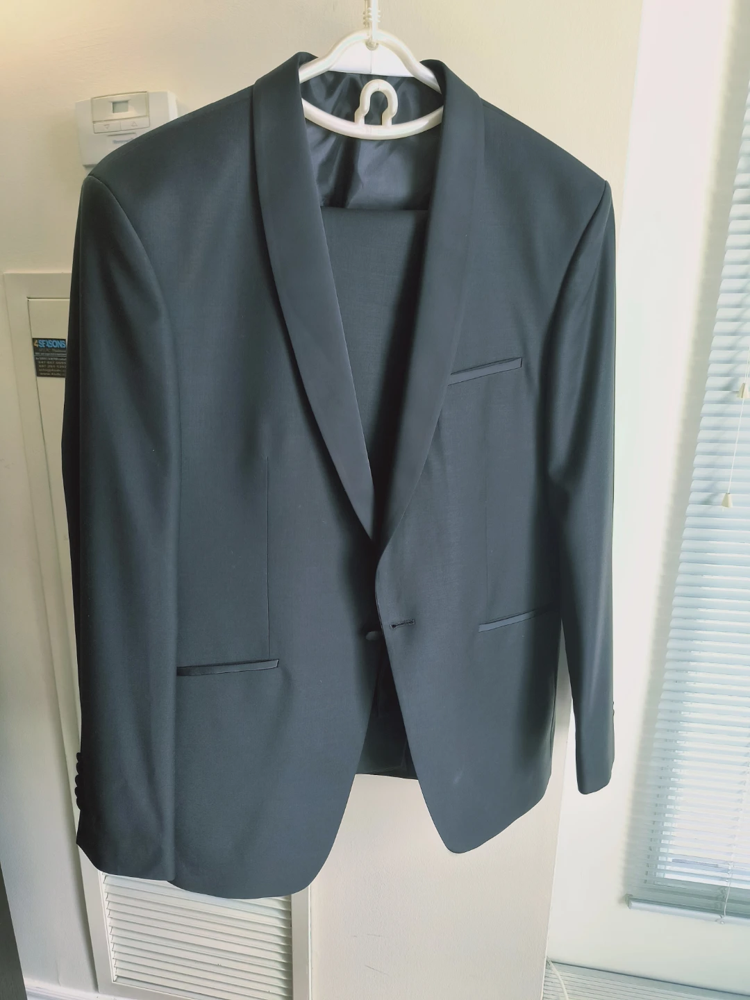 Maxim Black Tuxedo Suit Vest Jacket Pants