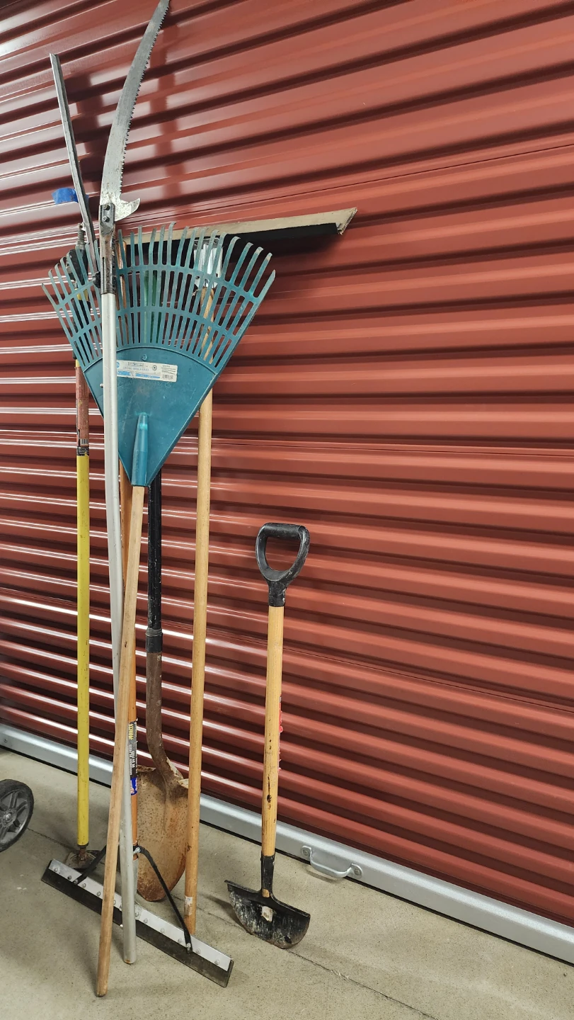 Assorted Garden Tools - photo 3