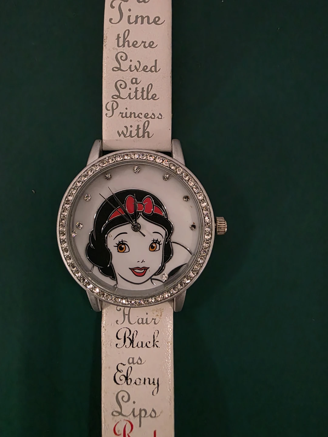 Disney Snow White Character Watch
